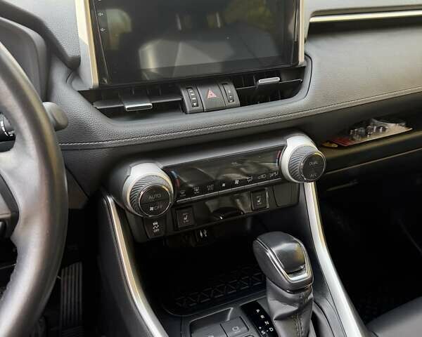 Тойота РАВ 4 2019 в Желтых Водах на Automoto.ua Черный Тойота РАВ 4, объемом двигателя 2.5 л и пробегом 43 тыс. км за 34000 $, фото 16 на Automoto.ua