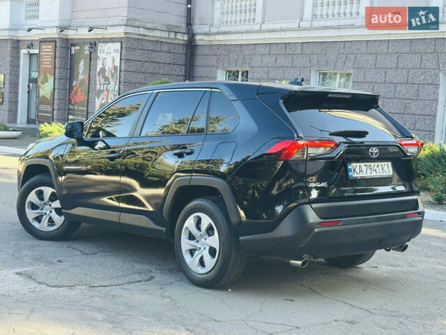 Черный Тойота РАВ 4, объемом двигателя 1.99 л и пробегом 28 тыс. км за 24800 $, фото 5 на Automoto.ua