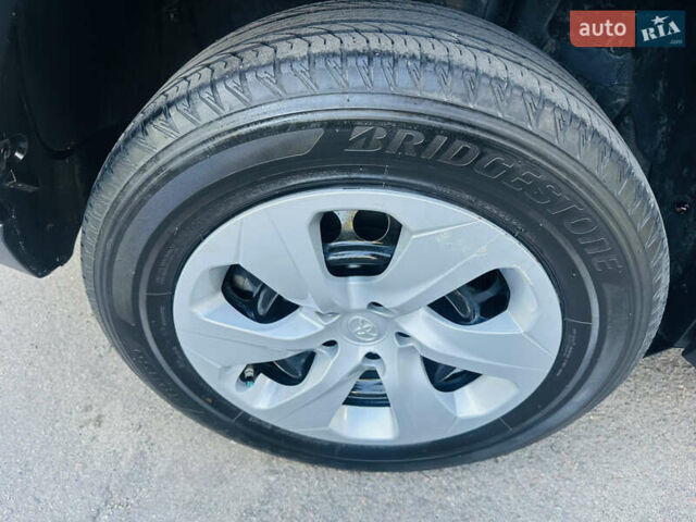 Черный Тойота РАВ 4, объемом двигателя 1.99 л и пробегом 28 тыс. км за 24800 $, фото 32 на Automoto.ua