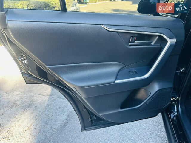 Черный Тойота РАВ 4, объемом двигателя 1.99 л и пробегом 28 тыс. км за 24800 $, фото 26 на Automoto.ua