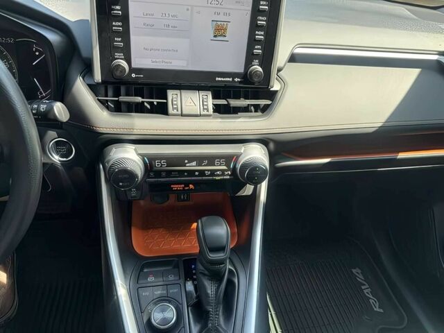 Чорний Тойота РАВ 4, об'ємом двигуна 2.5 л та пробігом 45 тис. км за 14800 $, фото 8 на Automoto.ua