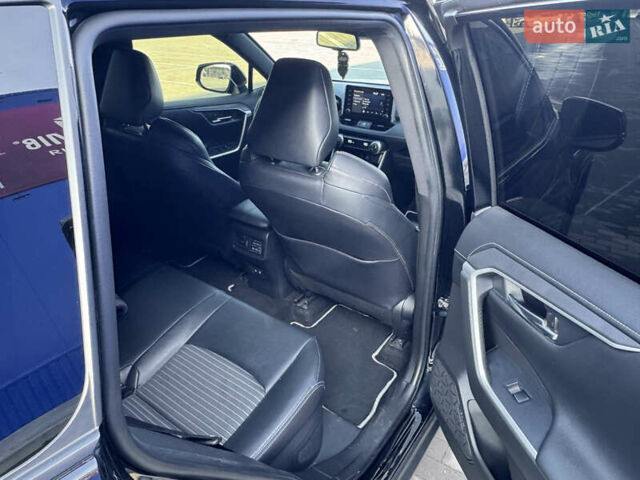 Чорний Тойота РАВ 4, об'ємом двигуна 2.49 л та пробігом 61 тис. км за 34500 $, фото 14 на Automoto.ua