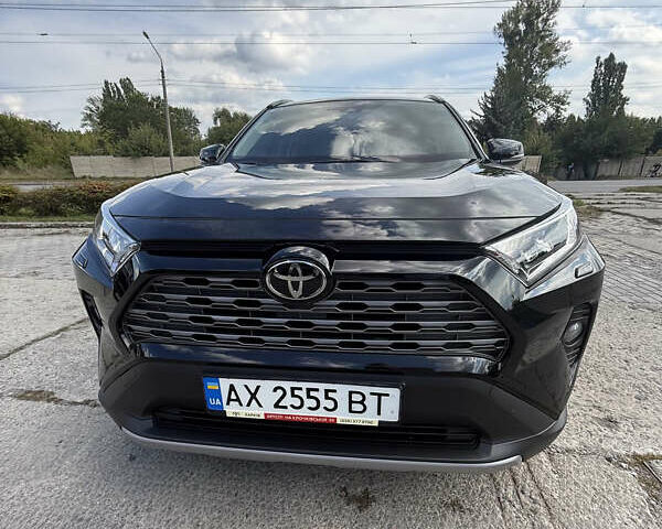 Черный Тойота РАВ 4, объемом двигателя 1.99 л и пробегом 13 тыс. км за 33200 $, фото 2 на Automoto.ua