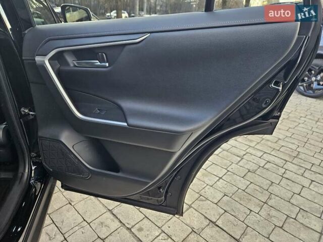 Чорний Тойота РАВ 4, об'ємом двигуна 2.5 л та пробігом 92 тис. км за 31890 $, фото 27 на Automoto.ua