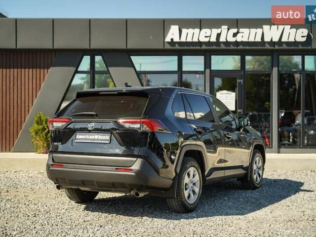 Черный Тойота РАВ 4, объемом двигателя 1.99 л и пробегом 52 тыс. км за 29900 $, фото 4 на Automoto.ua