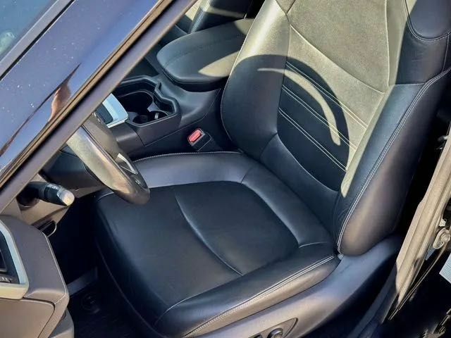 Чорний Тойота РАВ 4, об'ємом двигуна 2.5 л та пробігом 120 тис. км за 16200 $, фото 16 на Automoto.ua