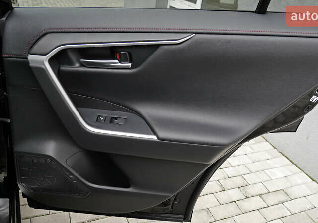 Черный Тойота РАВ 4, объемом двигателя 2.5 л и пробегом 156 тыс. км за 41950 $, фото 60 на Automoto.ua