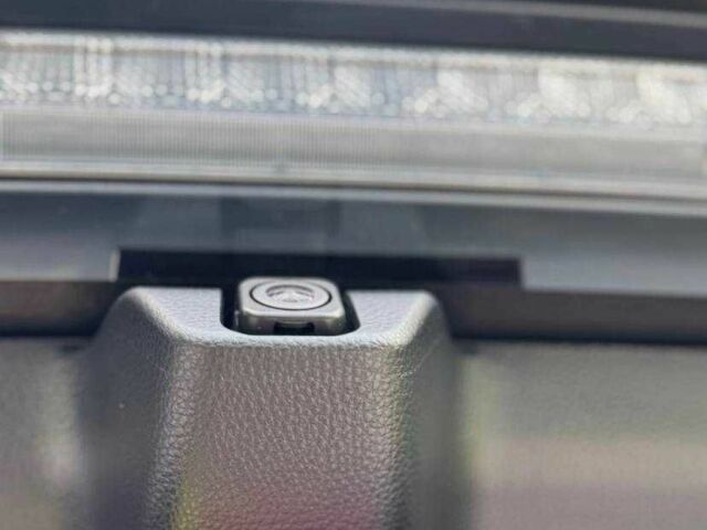 Черный Тойота РАВ 4, объемом двигателя 2.5 л и пробегом 120 тыс. км за 17800 $, фото 19 на Automoto.ua