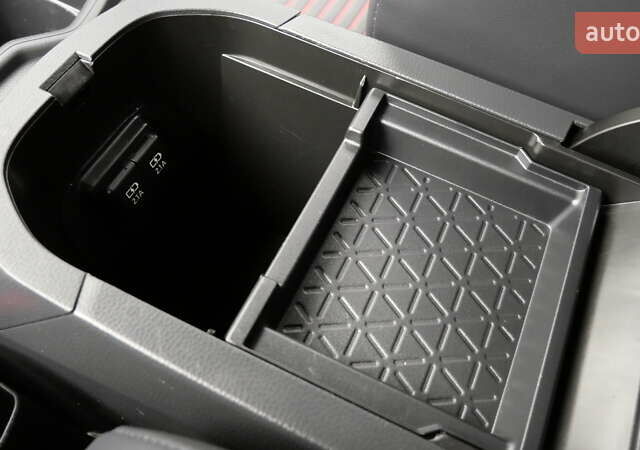 Черный Тойота РАВ 4, объемом двигателя 2.5 л и пробегом 156 тыс. км за 41950 $, фото 55 на Automoto.ua