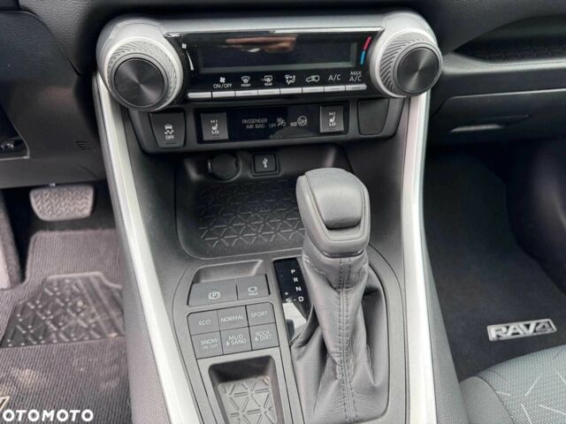 Черный Тойота РАВ 4, объемом двигателя 2.5 л и пробегом 22 тыс. км за 16300 $, фото 18 на Automoto.ua