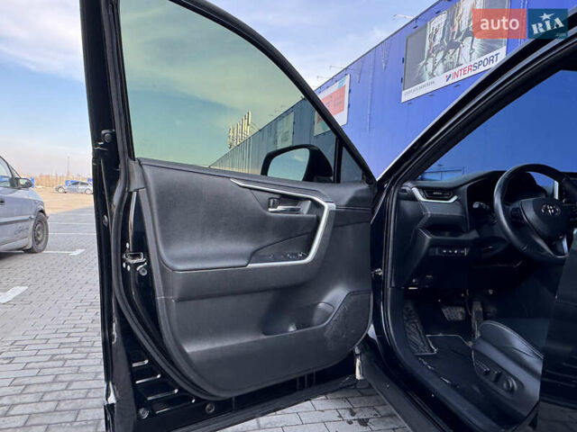 Чорний Тойота РАВ 4, об'ємом двигуна 2.49 л та пробігом 61 тис. км за 34500 $, фото 16 на Automoto.ua