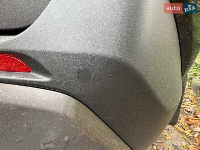 Черный Тойота РАВ 4, объемом двигателя 1.99 л и пробегом 17 тыс. км за 31999 $, фото 14 на Automoto.ua