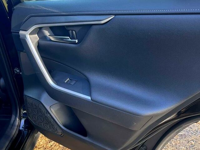 Чорний Тойота РАВ 4, об'ємом двигуна 2.5 л та пробігом 86 тис. км за 29999 $, фото 3 на Automoto.ua