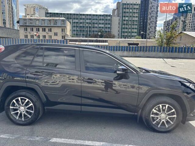 Чорний Тойота РАВ 4, об'ємом двигуна 1.99 л та пробігом 73 тис. км за 28000 $, фото 6 на Automoto.ua