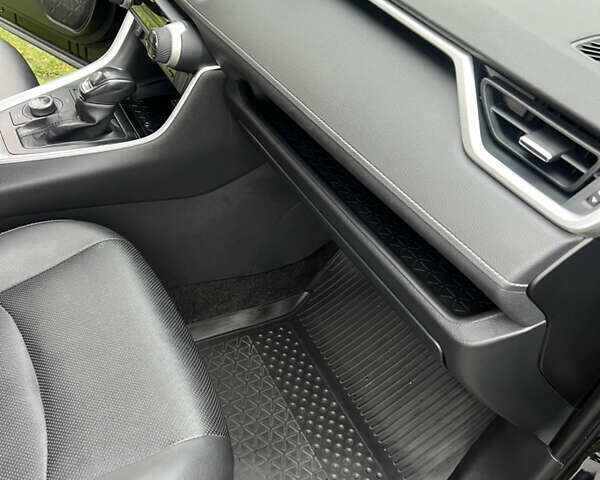 Чорний Тойота РАВ 4, об'ємом двигуна 2.49 л та пробігом 63 тис. км за 36000 $, фото 31 на Automoto.ua