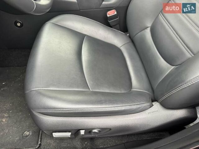 Черный Тойота РАВ 4, объемом двигателя 1.99 л и пробегом 17 тыс. км за 31999 $, фото 3 на Automoto.ua