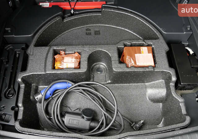 Черный Тойота РАВ 4, объемом двигателя 2.5 л и пробегом 156 тыс. км за 41950 $, фото 68 на Automoto.ua