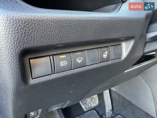 Тойота РАВ 4 2021 в Киеве на Automoto.ua Черный Тойота РАВ 4, объемом двигателя 2.5 л и пробегом 102 тыс. км за 32490 $, фото 17 на Automoto.ua