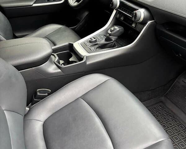 Чорний Тойота РАВ 4, об'ємом двигуна 1.99 л та пробігом 29 тис. км за 37400 $, фото 32 на Automoto.ua