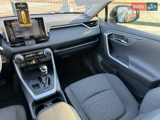 Тойота РАВ 4 2021 в Киеве на Automoto.ua Черный Тойота РАВ 4, объемом двигателя 2.5 л и пробегом 102 тыс. км за 32490 $, фото 28 на Automoto.ua