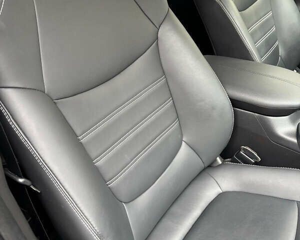 Чорний Тойота РАВ 4, об'ємом двигуна 1.99 л та пробігом 29 тис. км за 37400 $, фото 35 на Automoto.ua