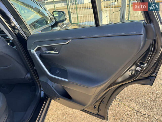 Тойота РАВ 4 2021 в Киеве на Automoto.ua Черный Тойота РАВ 4, объемом двигателя 2.5 л и пробегом 102 тыс. км за 32490 $, фото 30 на Automoto.ua