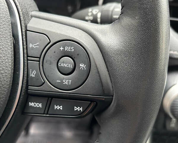 Чорний Тойота РАВ 4, об'ємом двигуна 1.99 л та пробігом 29 тис. км за 37400 $, фото 55 на Automoto.ua