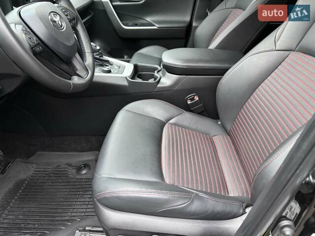 Черный Тойота РАВ 4, объемом двигателя 2.49 л и пробегом 32 тыс. км за 30900 $, фото 6 на Automoto.ua