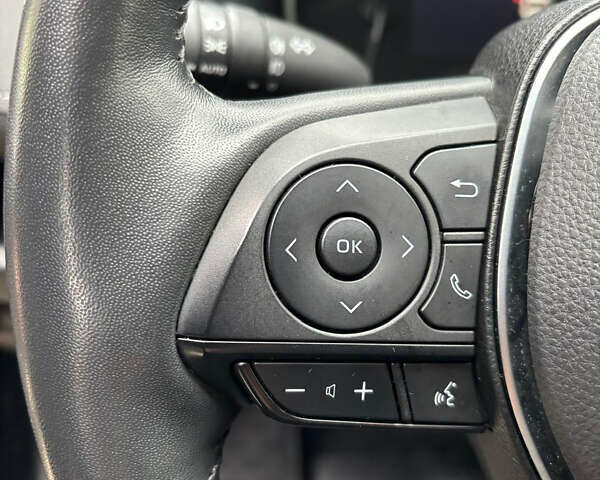 Чорний Тойота РАВ 4, об'ємом двигуна 1.99 л та пробігом 29 тис. км за 37400 $, фото 56 на Automoto.ua