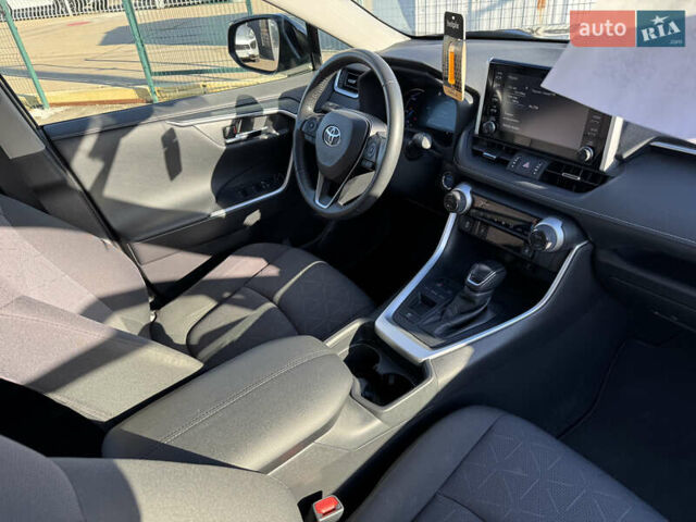 Тойота РАВ 4 2021 в Киеве на Automoto.ua Черный Тойота РАВ 4, объемом двигателя 2.5 л и пробегом 102 тыс. км за 32490 $, фото 33 на Automoto.ua