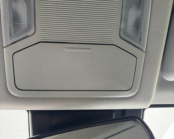 Чорний Тойота РАВ 4, об'ємом двигуна 1.99 л та пробігом 29 тис. км за 37400 $, фото 43 на Automoto.ua