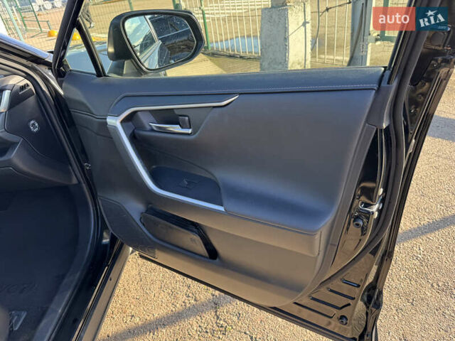 Тойота РАВ 4 2021 в Киеве на Automoto.ua Черный Тойота РАВ 4, объемом двигателя 2.5 л и пробегом 102 тыс. км за 32490 $, фото 32 на Automoto.ua