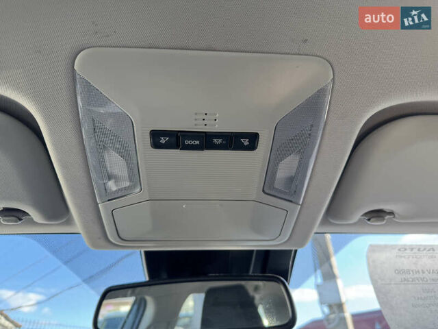 Тойота РАВ 4 2021 в Киеве на Automoto.ua Черный Тойота РАВ 4, объемом двигателя 2.5 л и пробегом 102 тыс. км за 32490 $, фото 24 на Automoto.ua