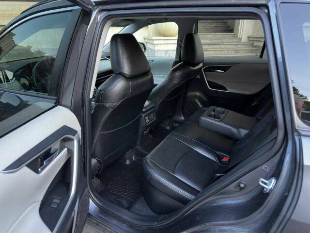 Черный Тойота РАВ 4, объемом двигателя 2.5 л и пробегом 88 тыс. км за 18700 $, фото 10 на Automoto.ua