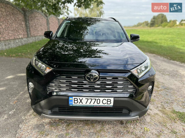 Черный Тойота РАВ 4, объемом двигателя 1.99 л и пробегом 105 тыс. км за 28500 $, фото 1 на Automoto.ua