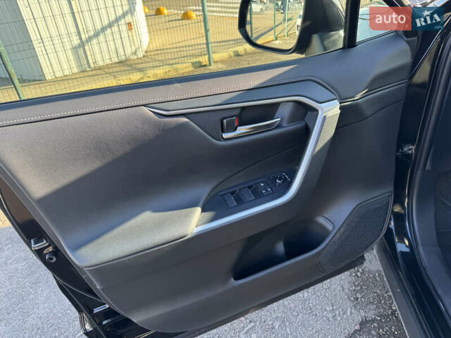 Тойота РАВ 4 2021 в Киеве на Automoto.ua Черный Тойота РАВ 4, объемом двигателя 2.5 л и пробегом 102 тыс. км за 32490 $, фото 15 на Automoto.ua