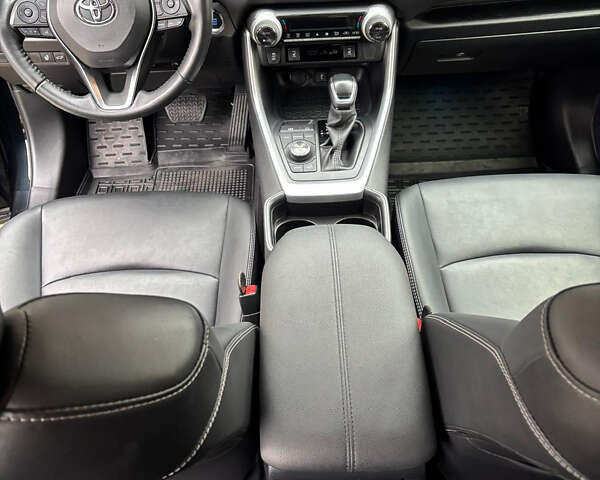 Чорний Тойота РАВ 4, об'ємом двигуна 1.99 л та пробігом 29 тис. км за 37400 $, фото 46 на Automoto.ua