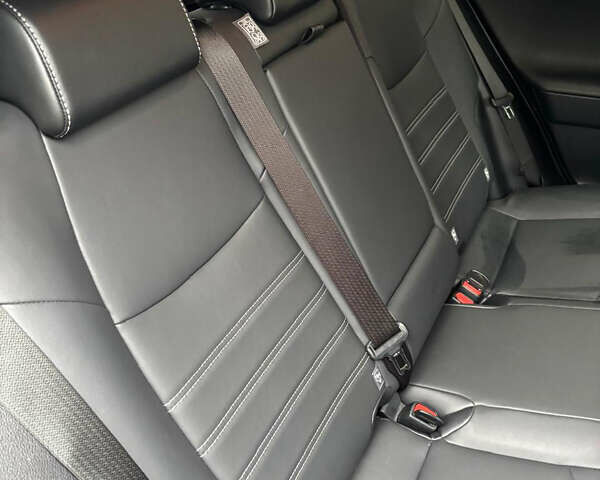 Чорний Тойота РАВ 4, об'ємом двигуна 1.99 л та пробігом 29 тис. км за 37400 $, фото 39 на Automoto.ua