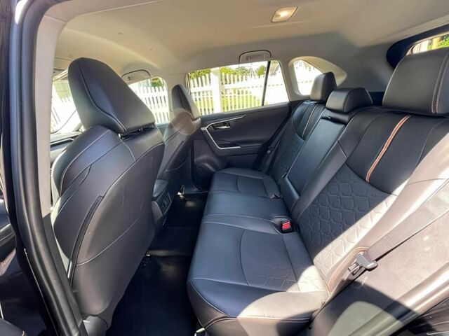 Чорний Тойота РАВ 4, об'ємом двигуна 2.5 л та пробігом 28 тис. км за 12000 $, фото 13 на Automoto.ua