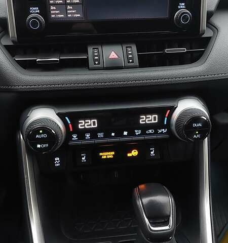 Чорний Тойота РАВ 4, об'ємом двигуна 1.99 л та пробігом 46 тис. км за 32000 $, фото 10 на Automoto.ua