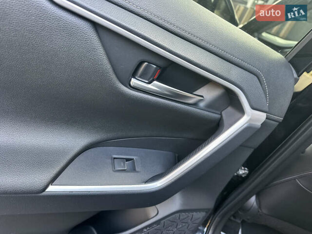 Черный Тойота РАВ 4, объемом двигателя 2.49 л и пробегом 67 тыс. км за 35950 $, фото 92 на Automoto.ua