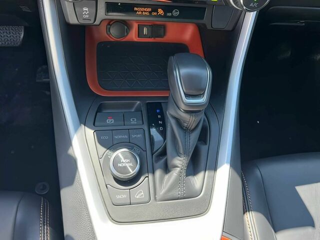 Чорний Тойота РАВ 4, об'ємом двигуна 2.5 л та пробігом 28 тис. км за 12000 $, фото 12 на Automoto.ua