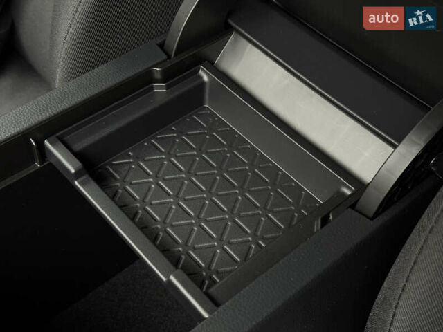 Черный Тойота РАВ 4, объемом двигателя 2.49 л и пробегом 30 тыс. км за 38200 $, фото 53 на Automoto.ua