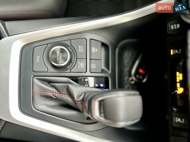 Черный Тойота РАВ 4, объемом двигателя 2.5 л и пробегом 2 тыс. км за 47500 $, фото 26 на Automoto.ua