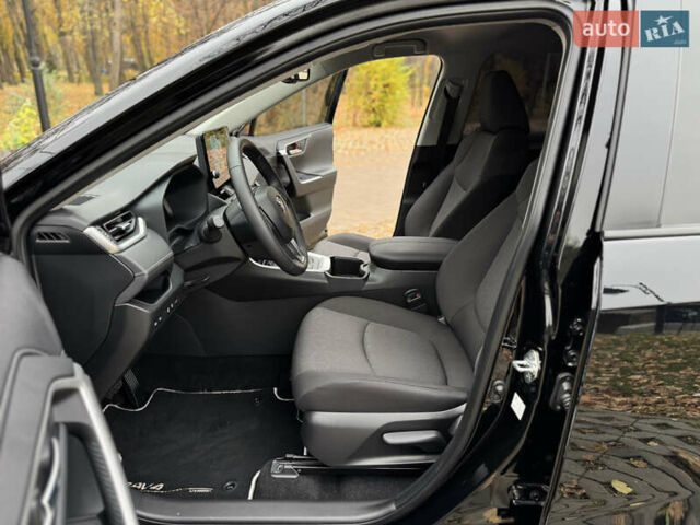 Черный Тойота РАВ 4, объемом двигателя 2.49 л и пробегом 30 тыс. км за 38200 $, фото 29 на Automoto.ua