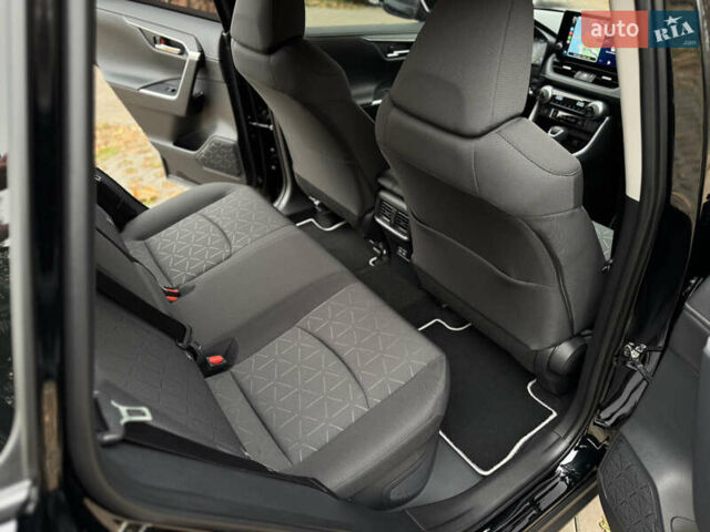 Черный Тойота РАВ 4, объемом двигателя 2.49 л и пробегом 30 тыс. км за 38200 $, фото 38 на Automoto.ua