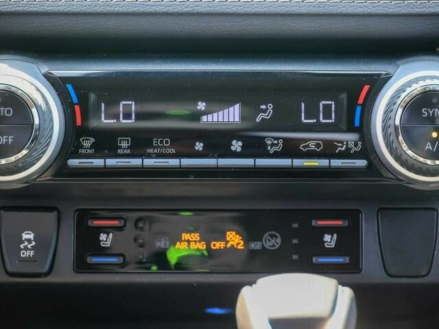 Тойота РАВ 4 2023 в Киеве на Automoto.ua Черный Тойота РАВ 4, объемом двигателя 2.5 л и пробегом 13 тыс. км за 16800 $, фото 7 на Automoto.ua