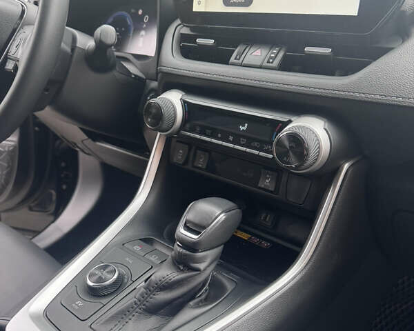 Чорний Тойота РАВ 4, об'ємом двигуна 2.49 л та пробігом 18 тис. км за 44000 $, фото 5 на Automoto.ua