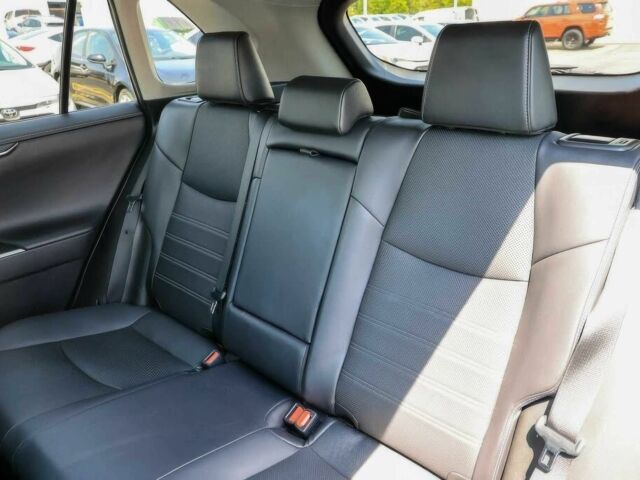 Тойота РАВ 4 2023 в Киеве на Automoto.ua Черный Тойота РАВ 4, объемом двигателя 2.5 л и пробегом 13 тыс. км за 16800 $, фото 8 на Automoto.ua