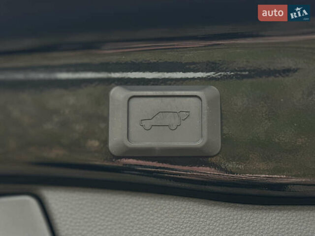 Черный Тойота РАВ 4, объемом двигателя 2.49 л и пробегом 30 тыс. км за 38200 $, фото 16 на Automoto.ua